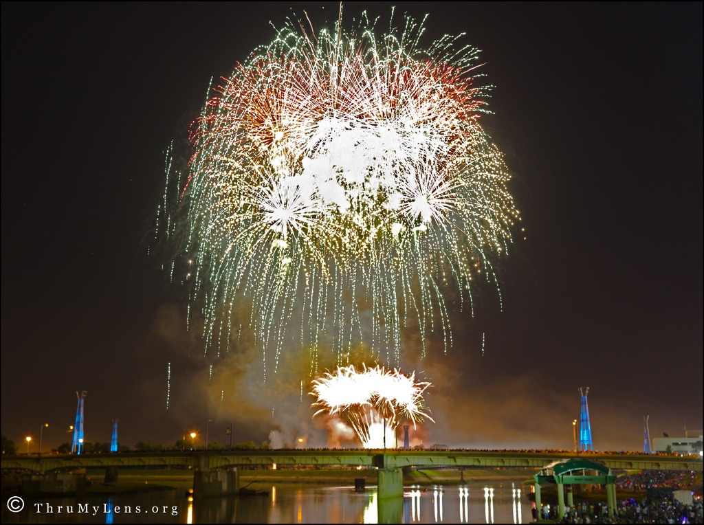 Photos of the Riverscape Fireworks Celebration in Dayton Ohio ThruMyLens